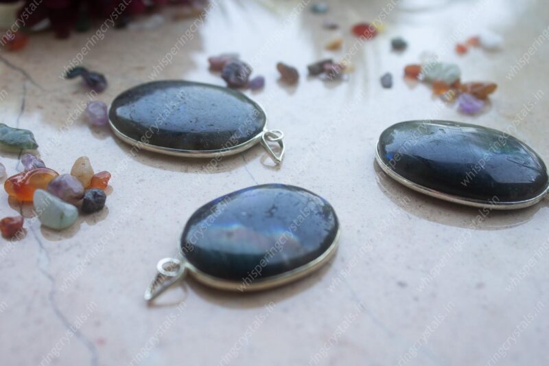 Labradorite Oval Pendant - Image 3